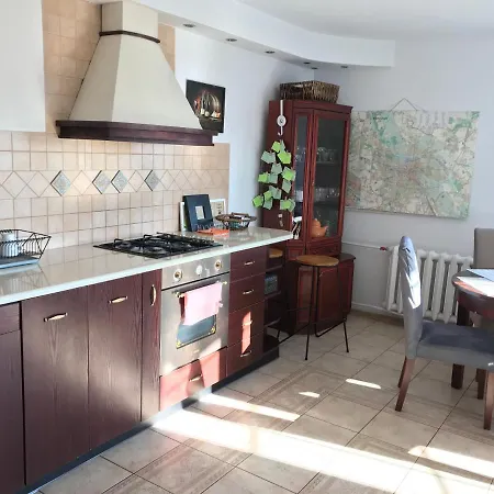 Ramparts Apartman *