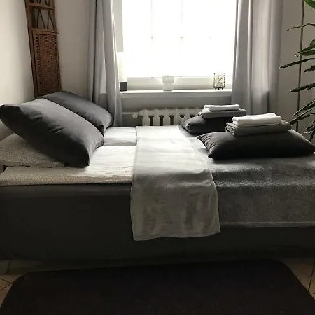 Ramparts Apartman *